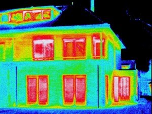 Controle van isolatie en luchtdichting. Foto: Koppen VastGoed