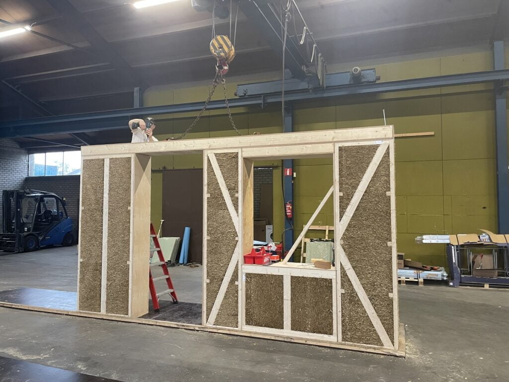 strobouw gevelelementen bij Gebroeders van Herpen