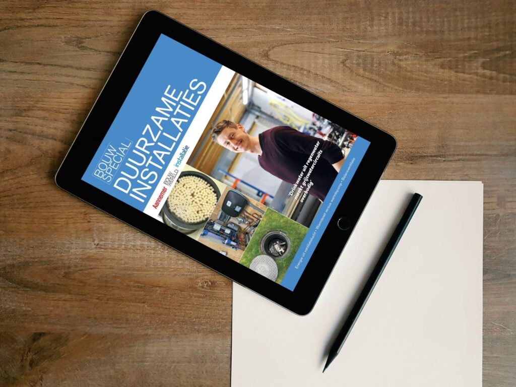 Cover Bouwspecial Duurzame Installaties op een tablet