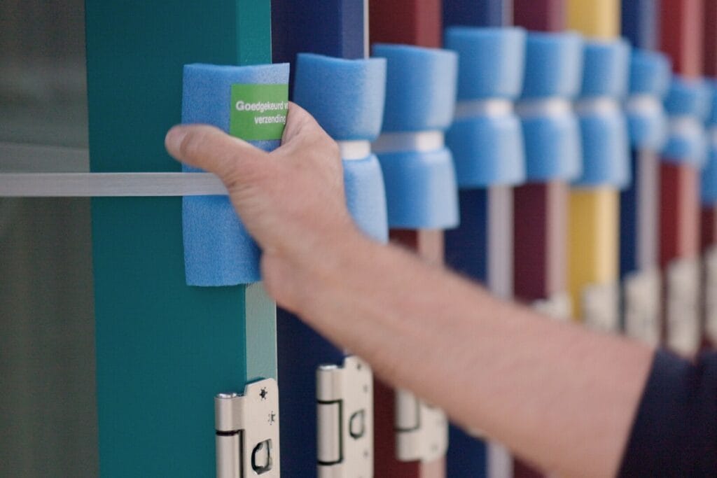BCGR-certificaat voor geïsoleerde plaatdeuren van Verweij Houttechniek