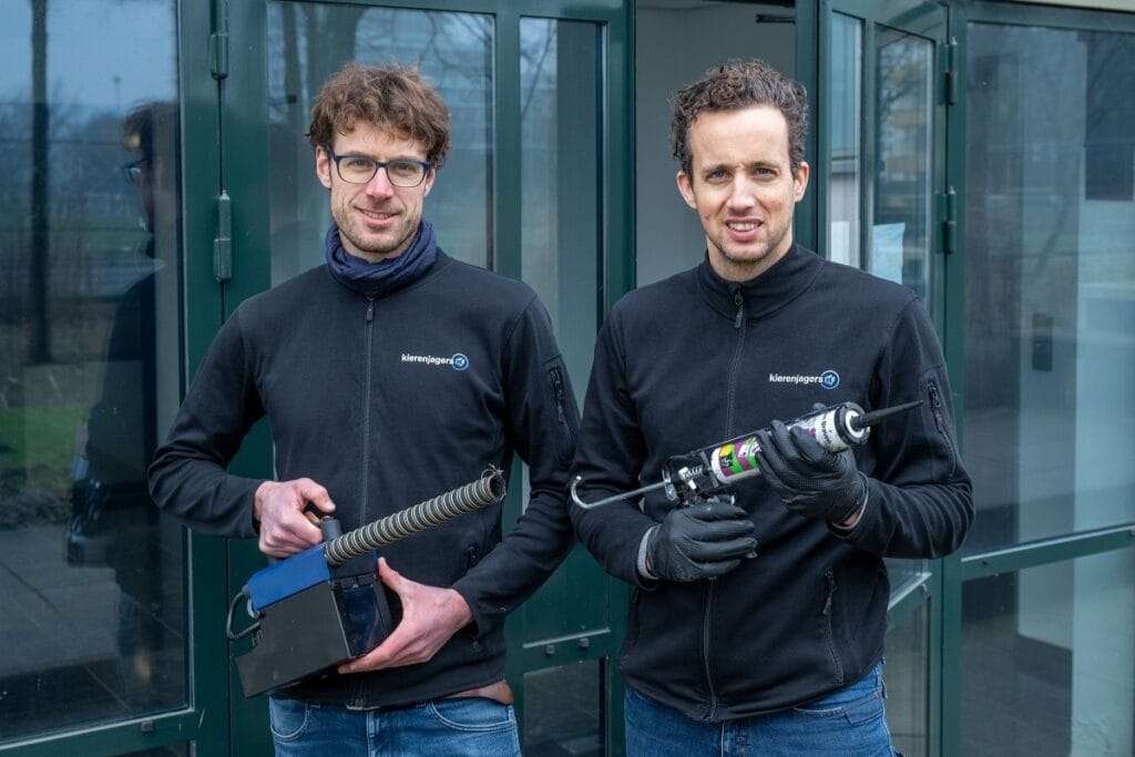 Kierenjagers Dennis van Erp en Bart Fugers.