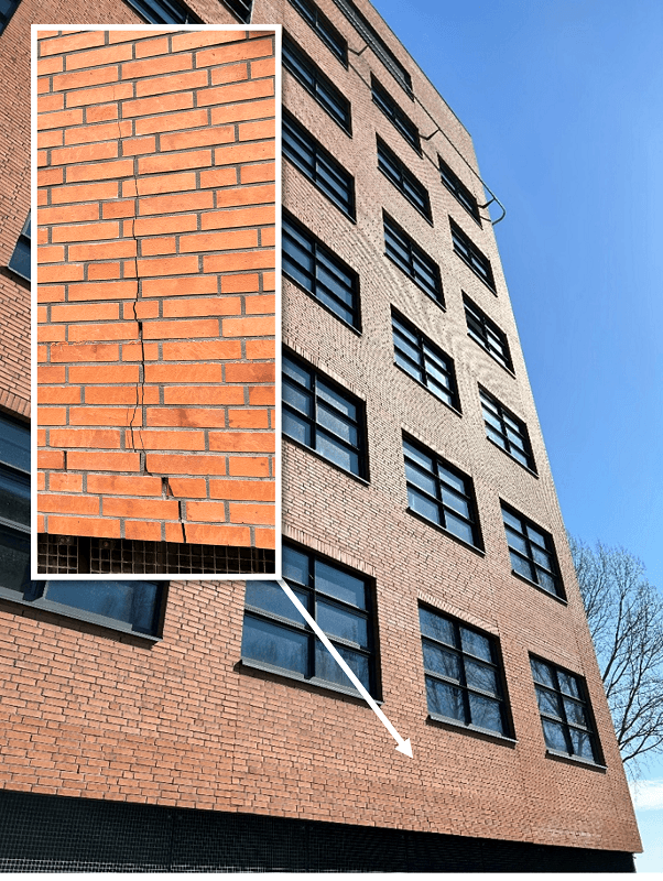 zakkende geveldragers en verkeerde dilataties